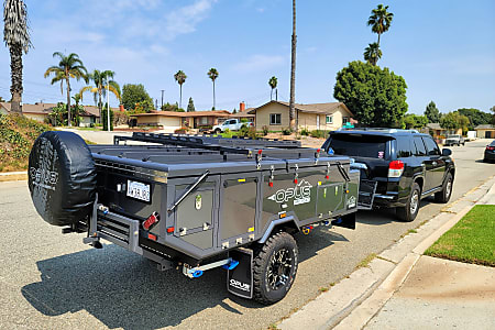 Folding trailer