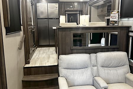 Fifth-wheel