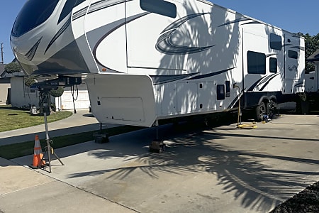 Fifth-wheel