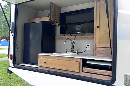 Travel trailer