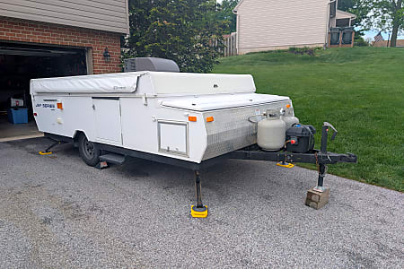 Folding trailer