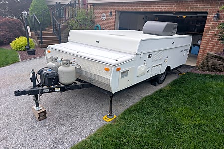 Folding trailer