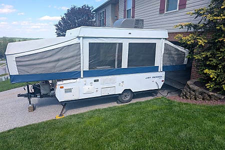 Folding trailer