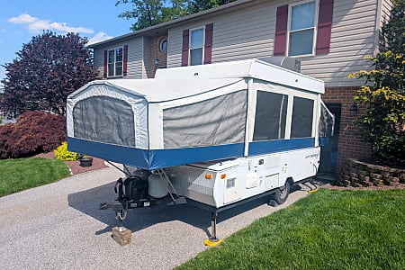Folding trailer
