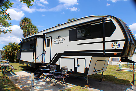 Fifth-wheel