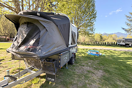 Folding trailer