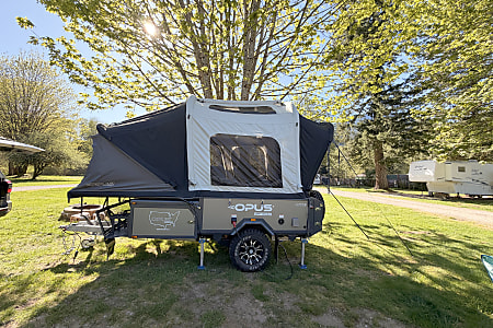 Folding trailer