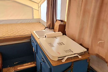 Folding trailer