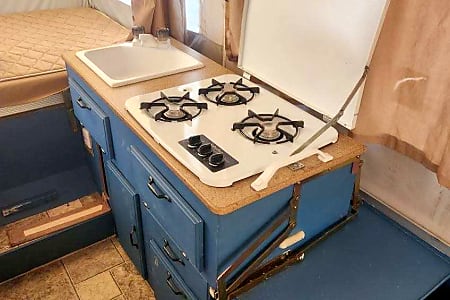 Folding trailer