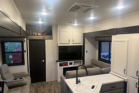 Fifth-wheel