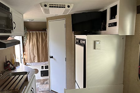 Travel trailer