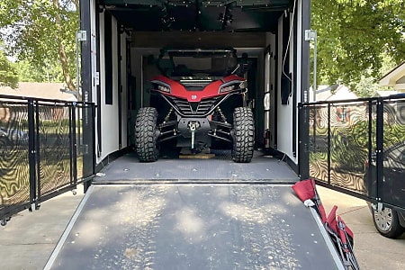 Toy hauler