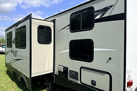 Travel trailer