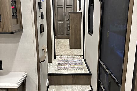 Fifth-wheel