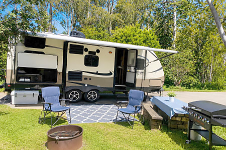 Travel trailer