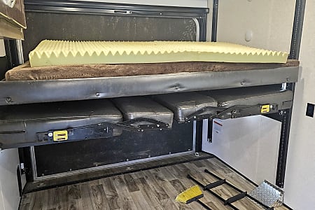 Toy hauler