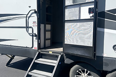 Travel trailer