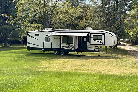 Fifth-wheel