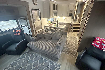 Fifth-wheel