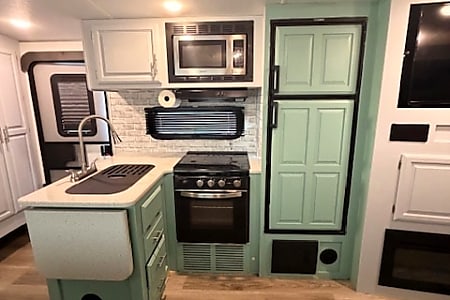 Travel trailer