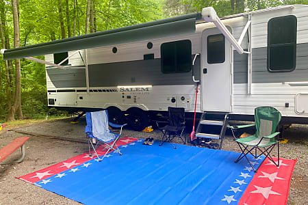 Travel trailer