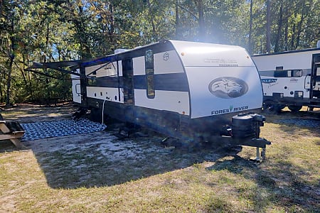 Travel trailer