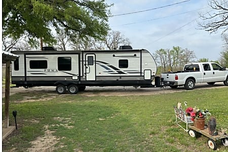 Travel trailer