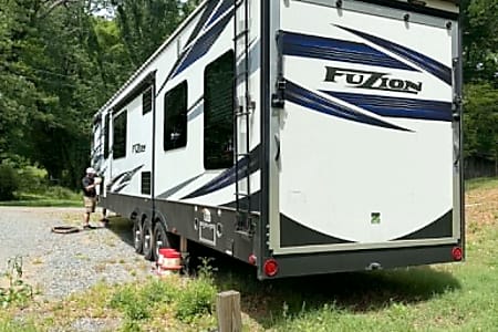 Fifth-wheel