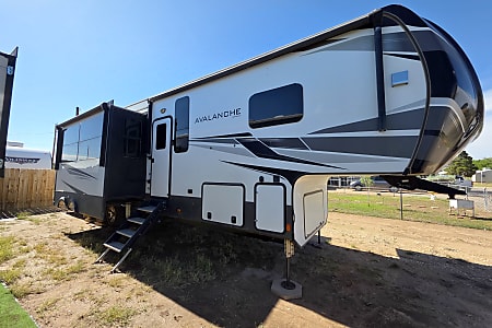 Fifth-wheel