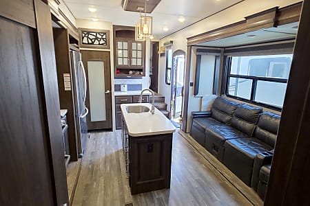 Fifth-wheel