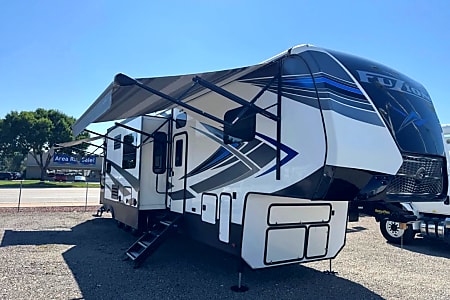 Toy hauler