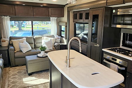 Fifth-wheel
