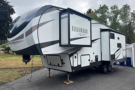 Fifth-wheel