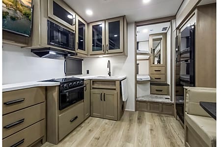 Fifth-wheel