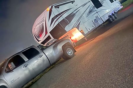 Toy hauler