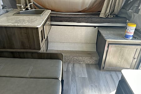 Folding trailer
