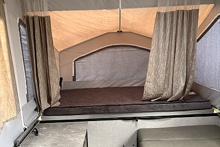 Folding trailer