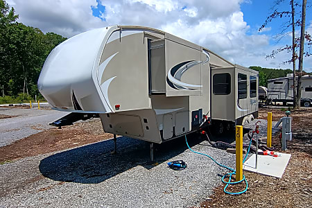 Fifth-wheel