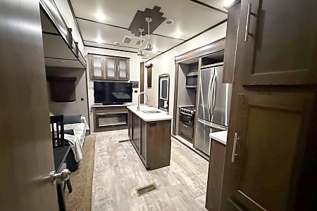 Fifth-wheel