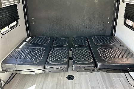 Toy hauler