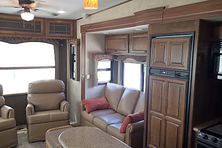 Fifth-wheel