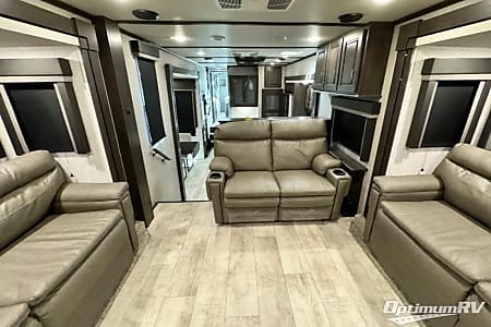 Toy hauler