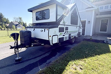 Folding trailer