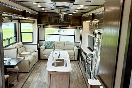 Fifth-wheel