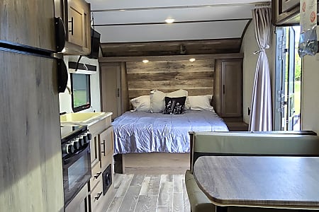 Travel trailer