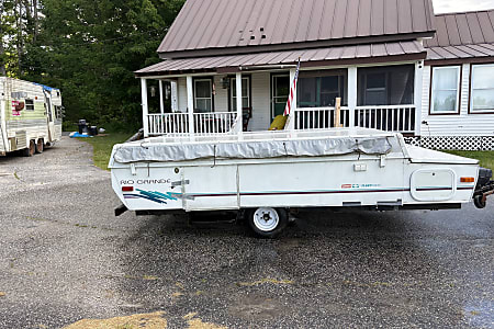 Folding trailer