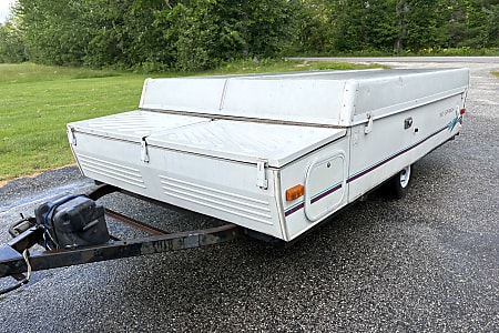 Folding trailer