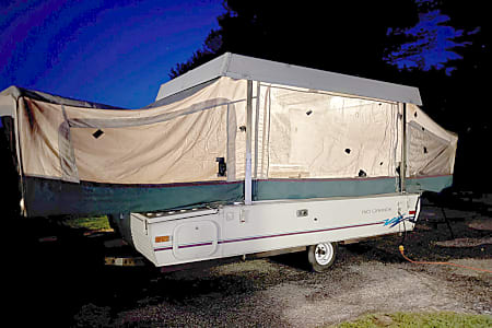 Folding trailer