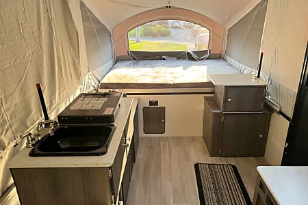 Folding trailer