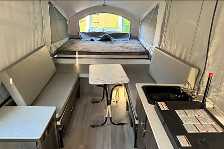 Folding trailer